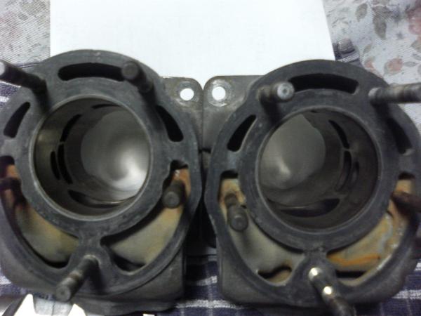 TZR250-2XT-Motor_02.jpg